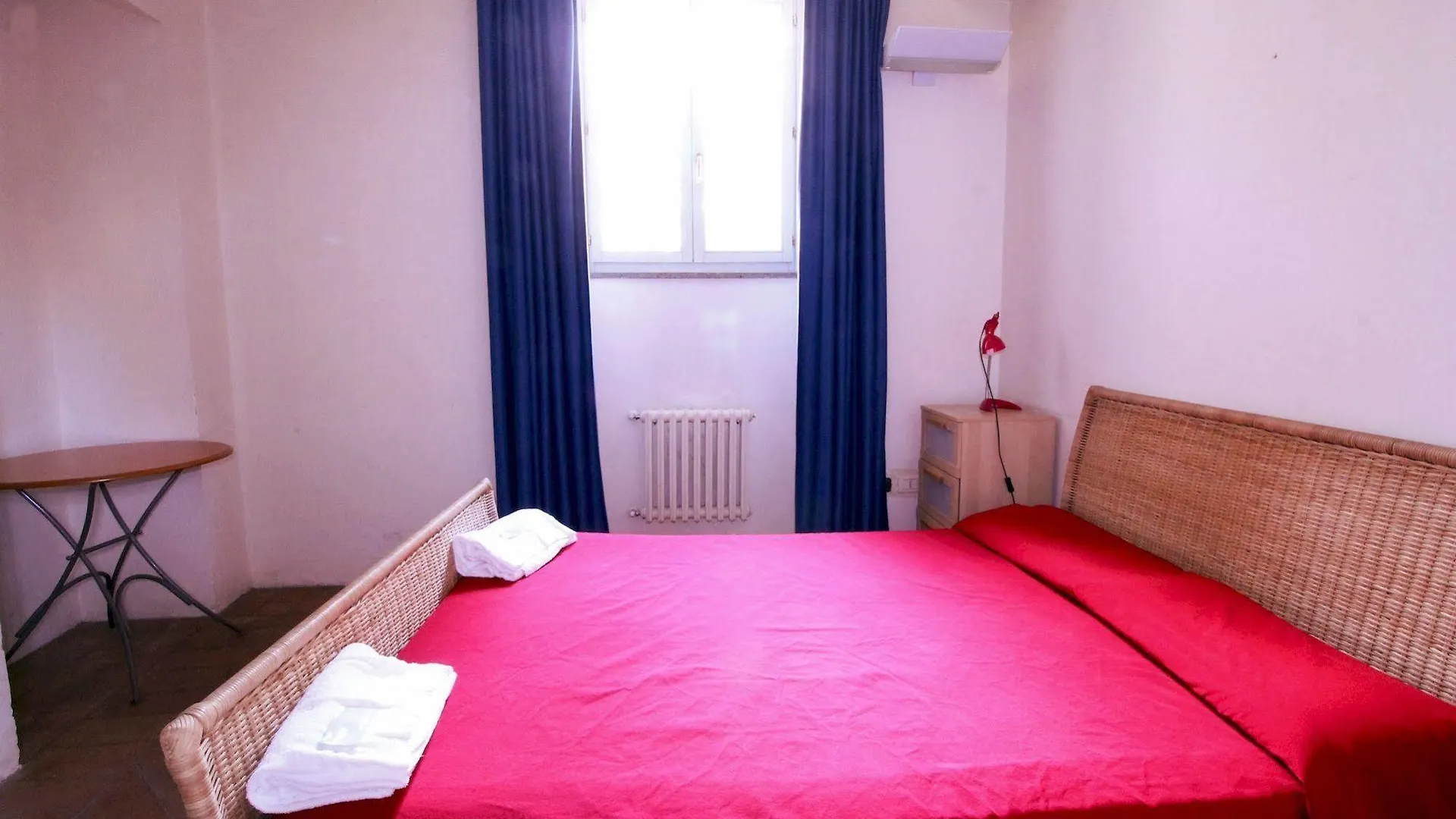 Orsa Maggiore Hostel For Women Only Rome Italy
